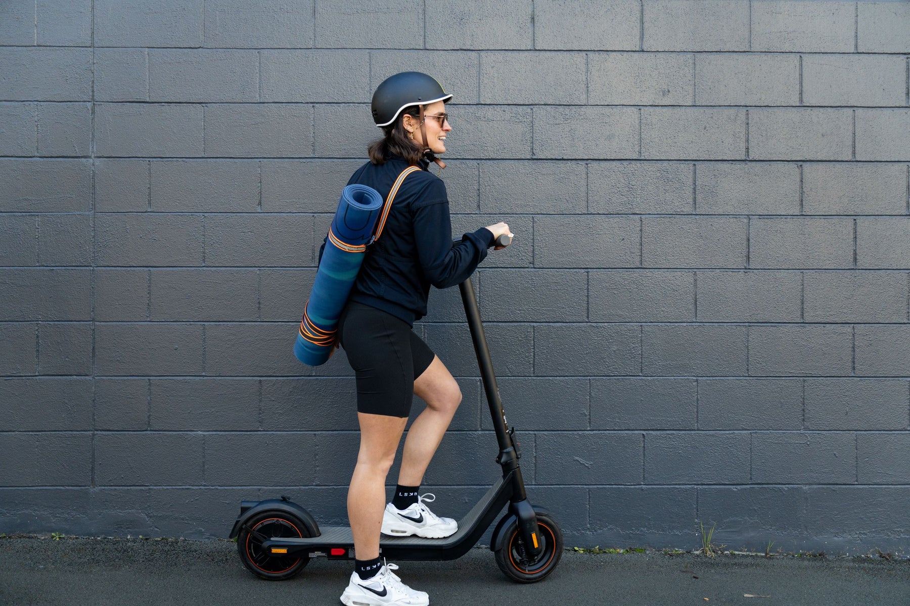 Exploring High-Quality Mid-Weight Electric Scooters